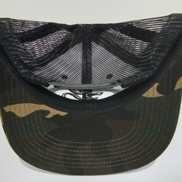 Om Aum Ohm Yoga Namaste Symbol Camouflage Embroidered Mesh Trucker Snapb… - Picture 8 of 9